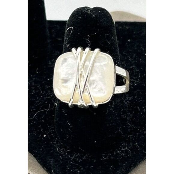 Ring Silver Tone Wrap Mother of Pearl Stone Ring 8 Size - Picture 1 of 4